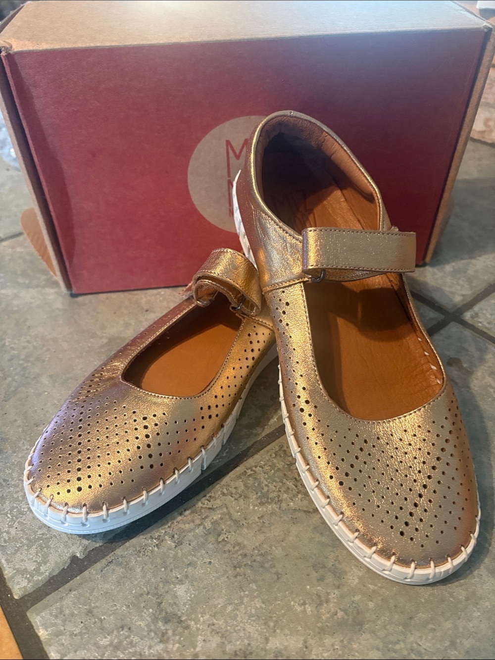 Miz Mooz Maryjane perforated shoe NIB